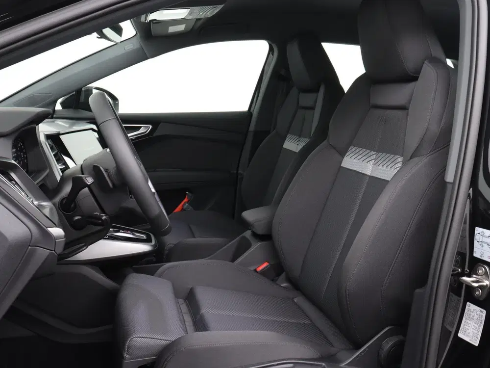 Audi Q4 e-tron 40 Advanced edition 77 kWh 204 PK uit 2023, foto 8