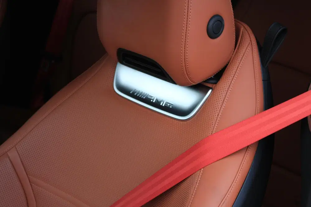 Mercedes-Benz SL AMG 63 4MATIC+ Monzagrijs M uit 2022, foto 14