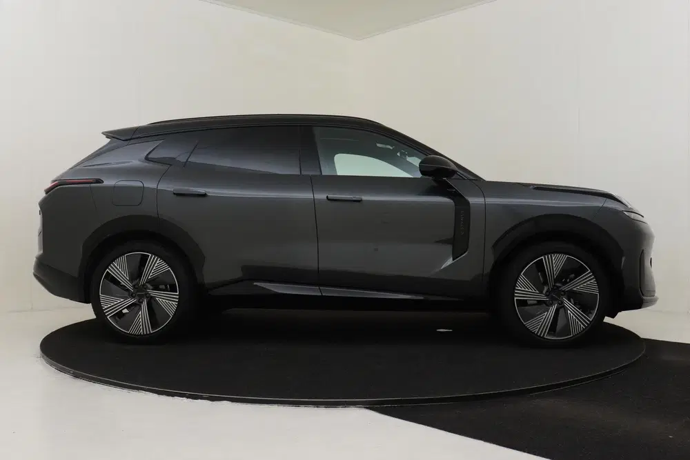 Lynk & Co 08 1.5 PHEV MORE -PANO.DAK uit 2025, foto 13