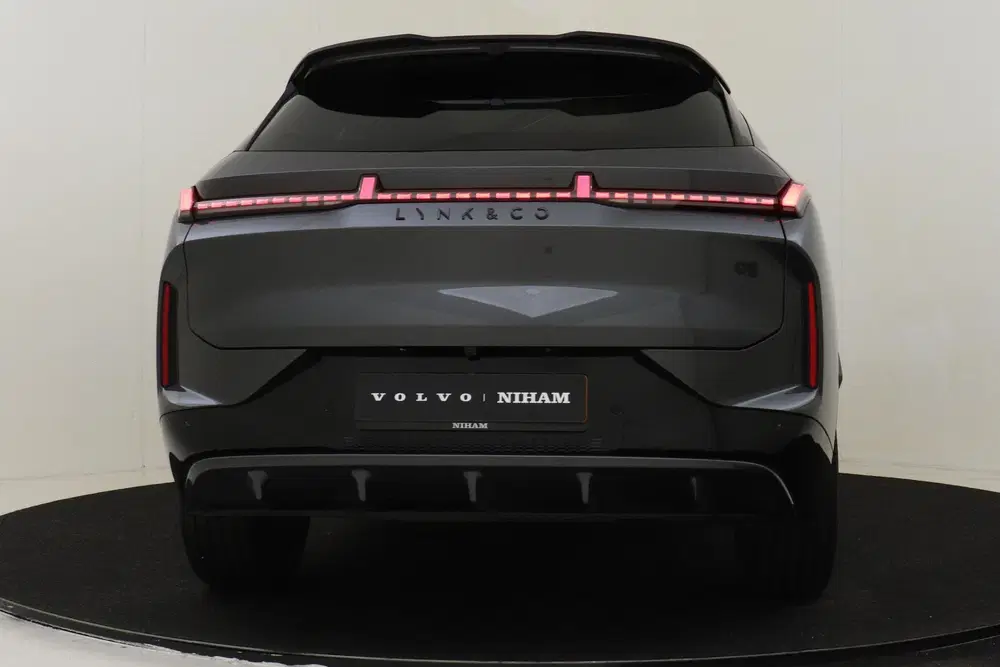 Lynk & Co 08 1.5 PHEV MORE -PANO.DAK uit 2025, foto 15