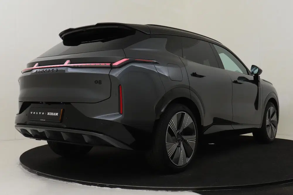 Lynk & Co 08 1.5 PHEV MORE -PANO.DAK uit 2025, foto 3