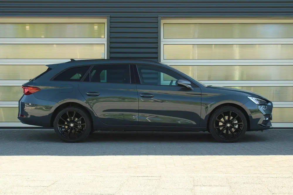 SEAT Leon 1.5 TSI 204pk e-Hybrid FR Business uit 2026, foto 3