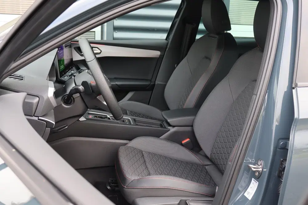 SEAT Leon 1.5 TSI 204pk e-Hybrid FR Business uit 2026, foto 4