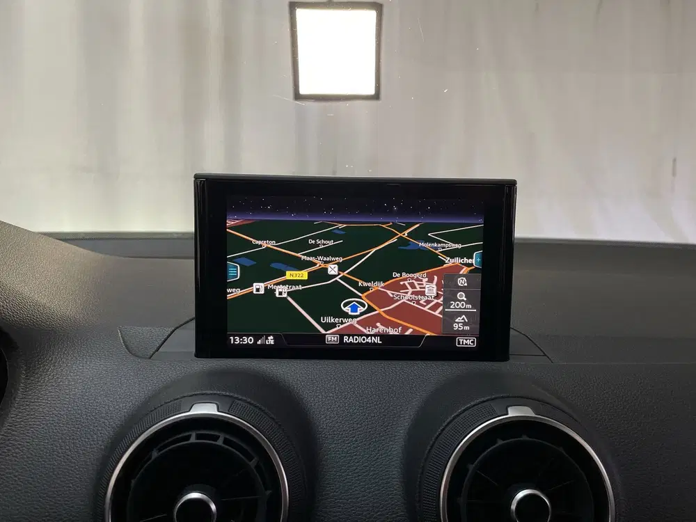 Audi Q2 30 TFSI Epic Navigatie LED Climate Control uit 2019, foto 7