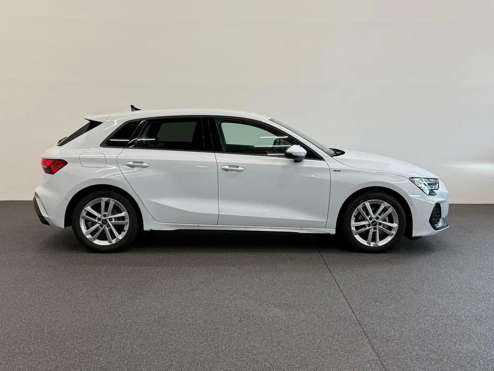 Audi A3 35 TFSI S-line Edition SONOS Premium Audio uit 2026, foto 5