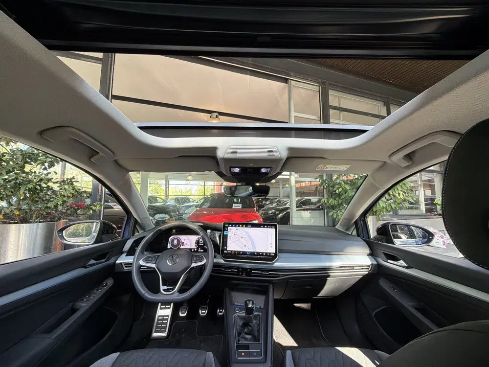 Volkswagen Golf 1.5 TSI LIFE EDITION CAMERA uit 2026, foto 4