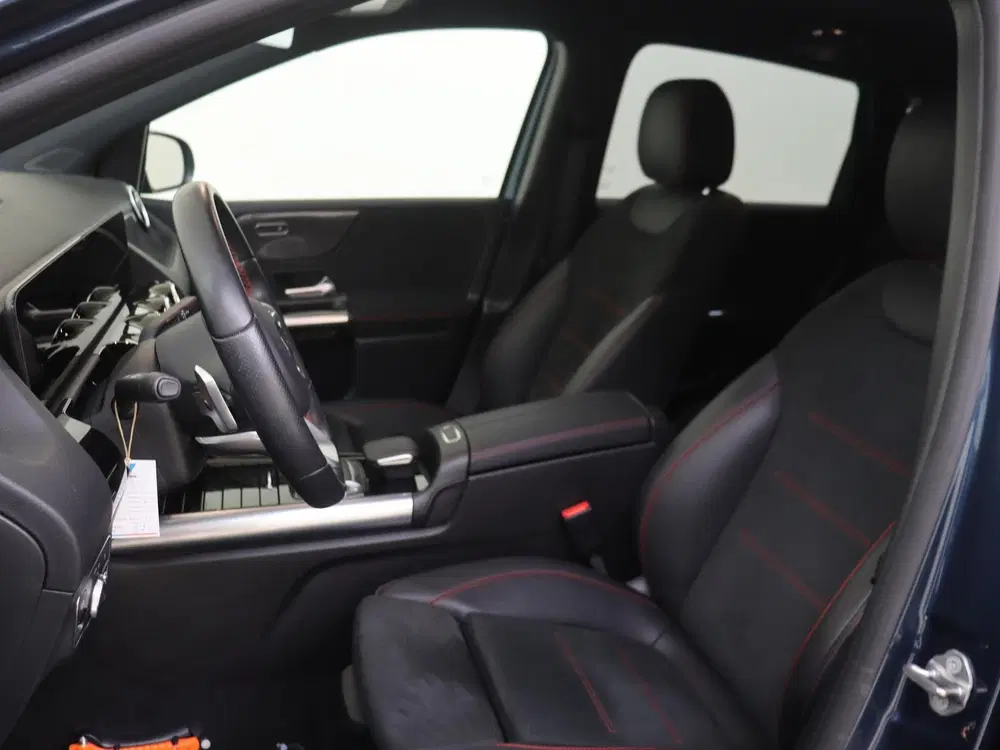 Mercedes-Benz B-Klasse 180 Business Solution AMG uit 2021, foto 15