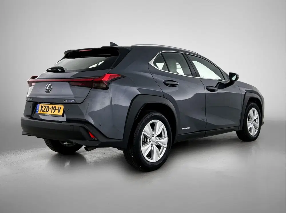 Lexus UX 250h Business Line uit 2022, foto 2