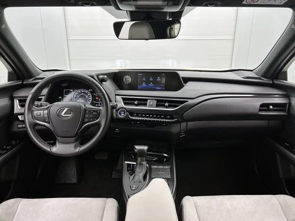 Lexus UX 250h Business Line uit 2022, foto 4
