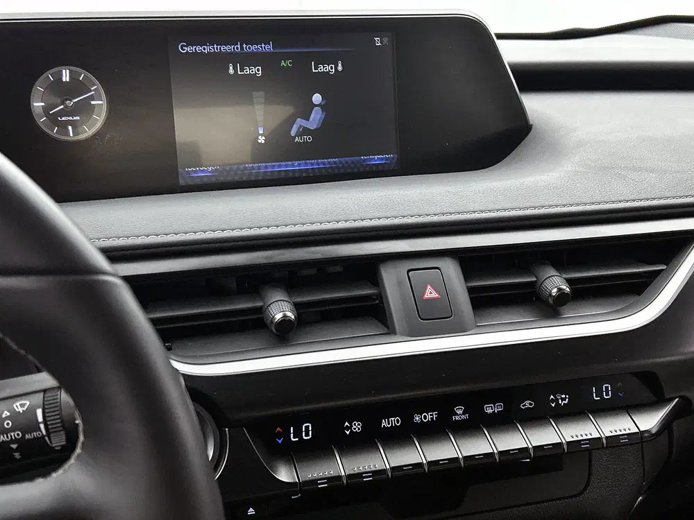 Lexus UX 250h Business Line uit 2022, foto 9