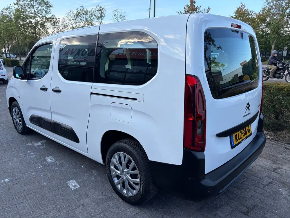 Citroën Berlingo Citroen Berlingo XL 1.2 PureTech Live uit 2019, foto 2