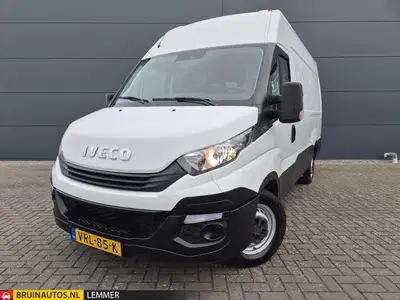 Iveco Daily 35S16V 2.3 L2H2 Clima 155 PK 3500 kg trekk uit 2019