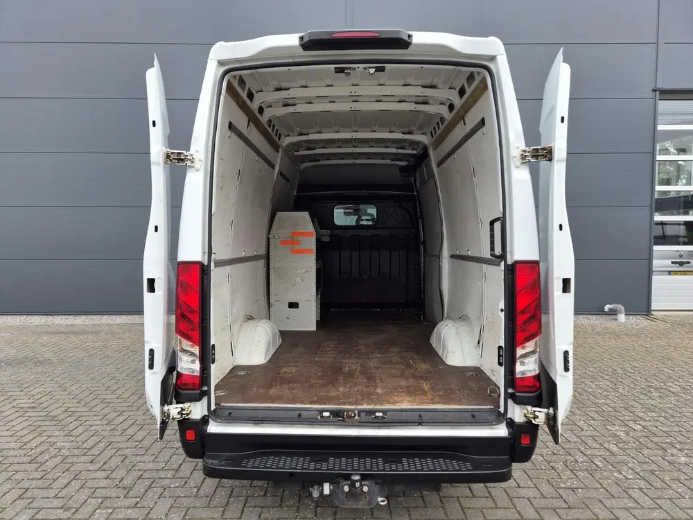 Iveco Daily 35S16V 2.3 L2H2 Clima 155 PK 3500 kg trekk uit 2019, foto 10