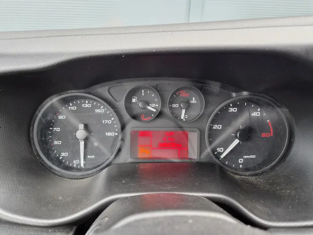 Iveco Daily 35S16V 2.3 L2H2 Clima 155 PK 3500 kg trekk uit 2019, foto 6