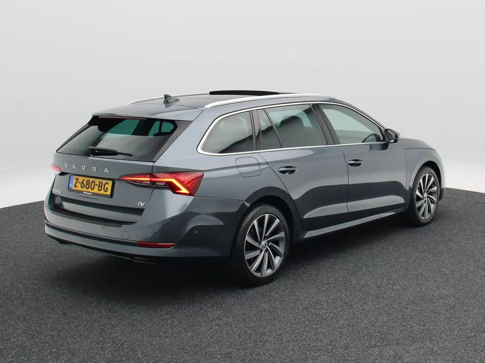 Skoda Octavia 1.4 TSi 204 PK iV PHEV Business Plus uit 2020, foto 3