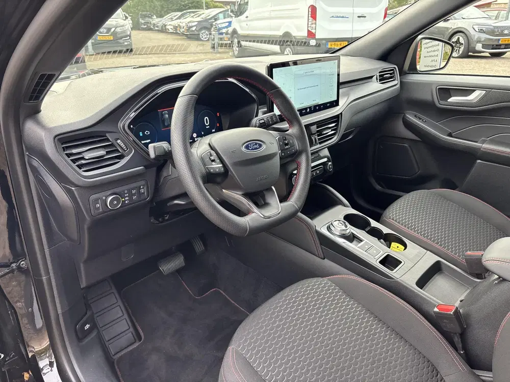 Ford Kuga 2.5 PHEV ST-Line 243pk Wegklapbare Trekhaa uit 2025, foto 12