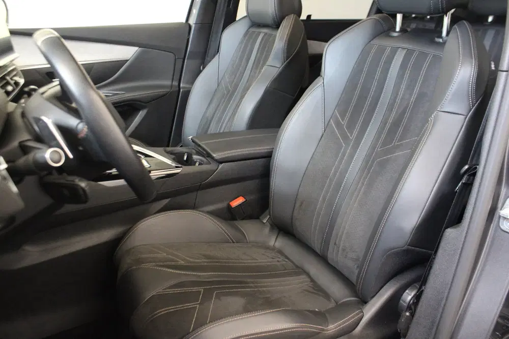 Peugeot 5008 1.2 PureTech Blue Lease GT uit 2021, foto 9