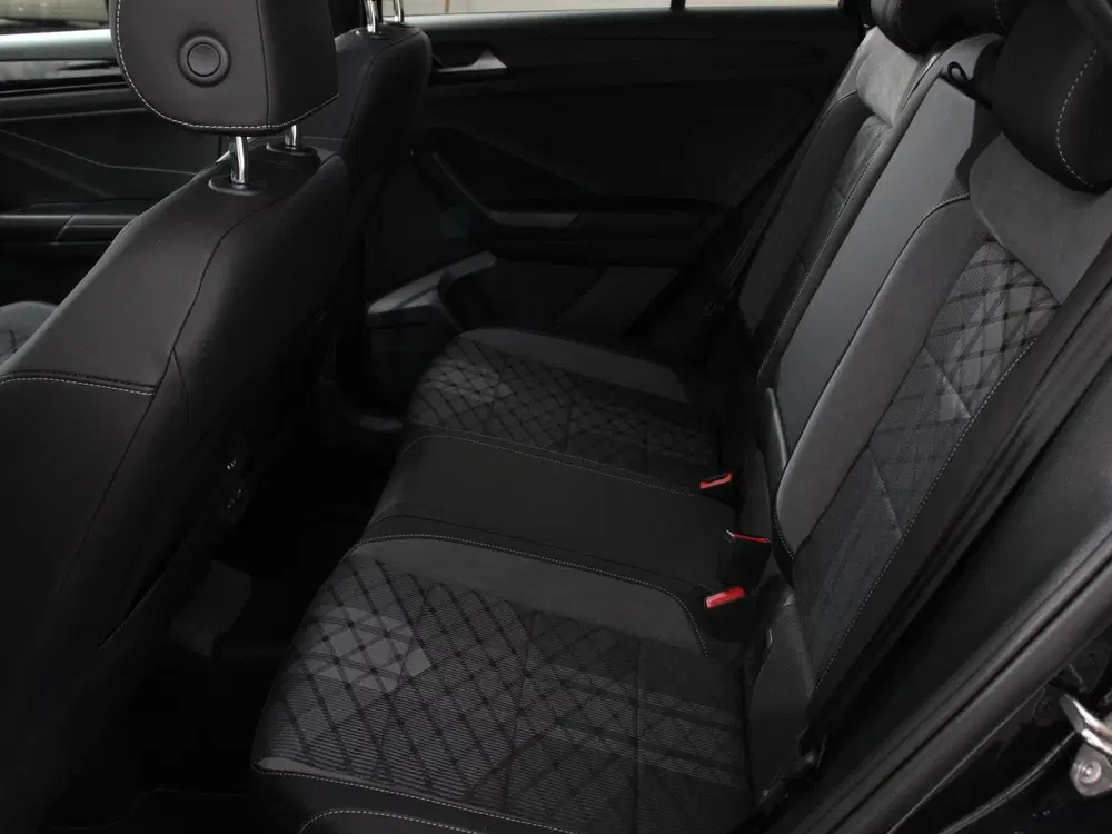 Volkswagen T-Roc 1.5 TSI DSG R-Line Climate control Adaptie uit 2025, foto 10