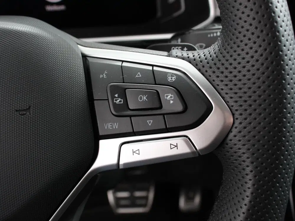 Volkswagen T-Roc 1.5 TSI DSG R-Line Climate control Adaptie uit 2025, foto 15