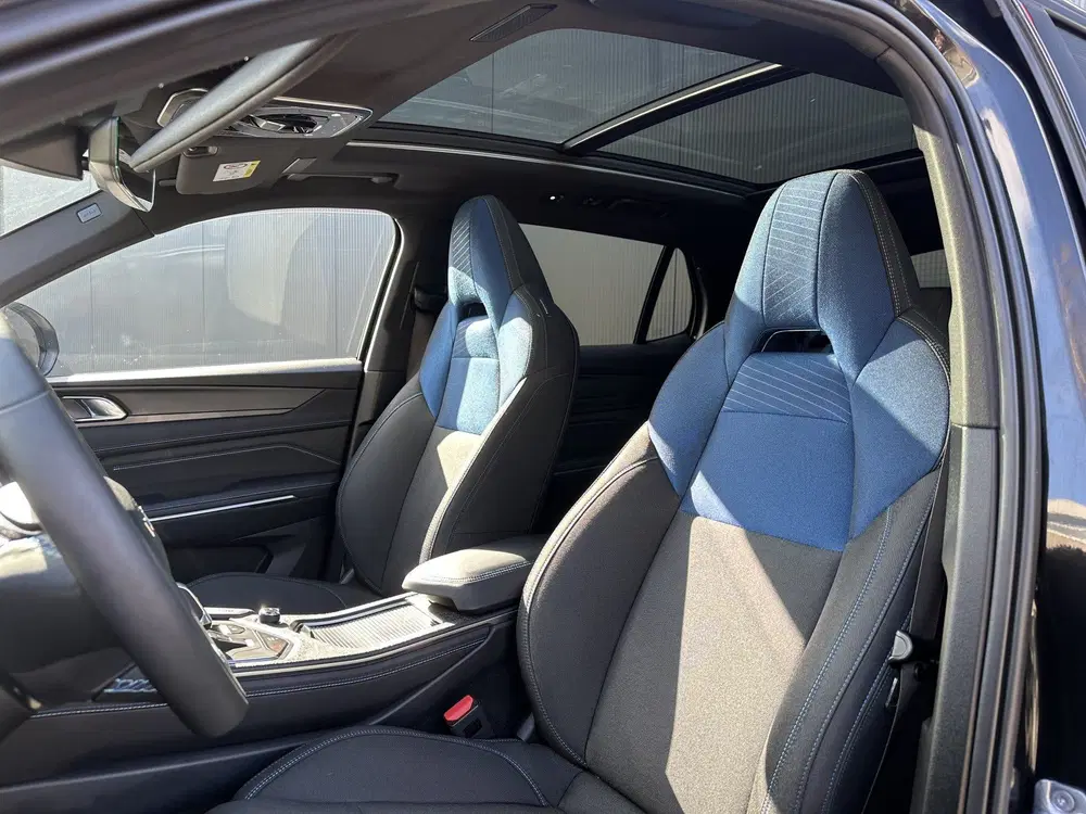 Lynk & Co 01 1.5 Black Edition uit 2024, foto 11