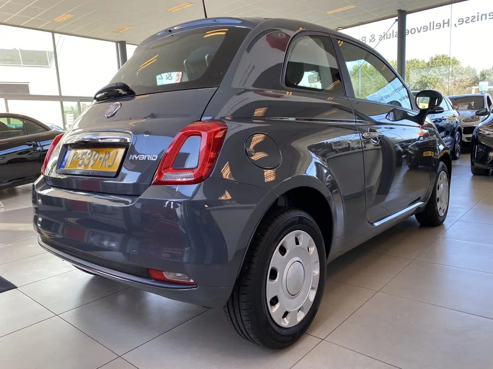 Fiat 500 1.0 Hybrid Cult uit 2022, foto 9