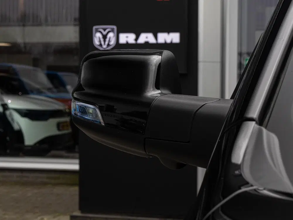 Dodge RAM 3.0 Crew Cab Laramie uit 2024, foto 12