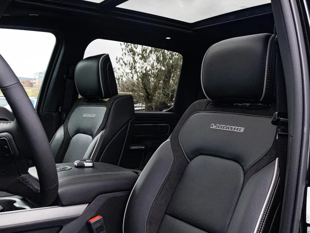 Dodge RAM 3.0 Crew Cab Laramie uit 2024, foto 6
