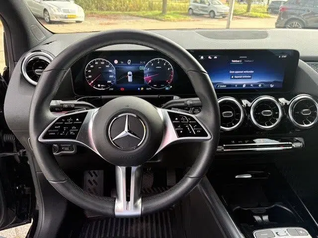 Mercedes-Benz B-Klasse 200 Luxury Line uit 2024, foto 11