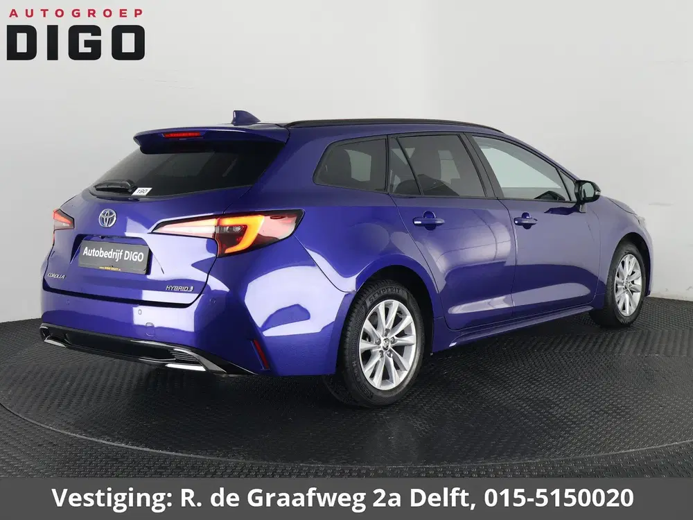 Toyota Corolla 1.8 Hybrid Business Luxury uit 2024, foto 3