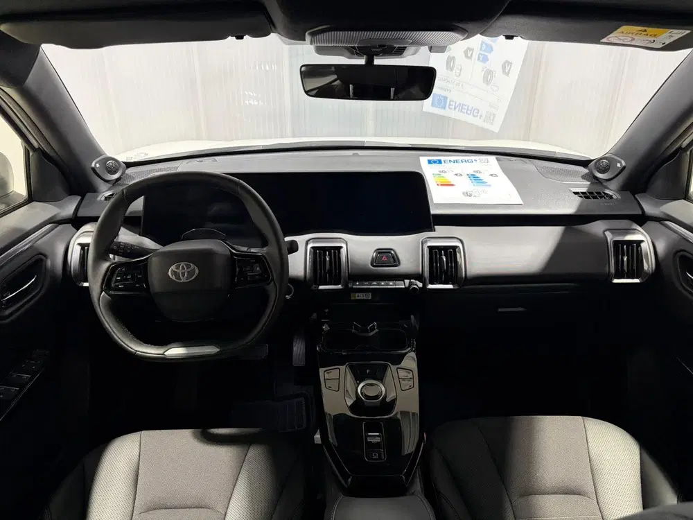 Toyota Urban Cruiser Executive 61 kWh Direct Leverbaar uit 2026, foto 12