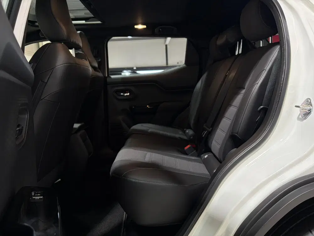 Toyota Urban Cruiser Executive 61 kWh Direct Leverbaar uit 2026, foto 13