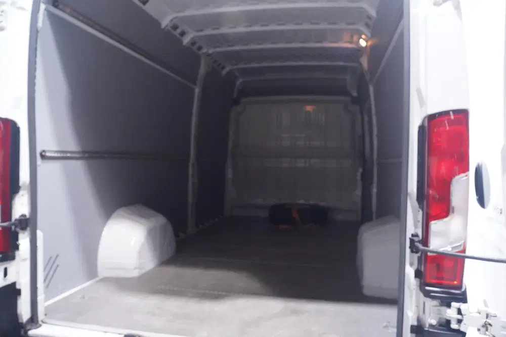 Peugeot Boxer 2.2 BlueHDi 165 pk L4H2 Navi uit 2021, foto 13