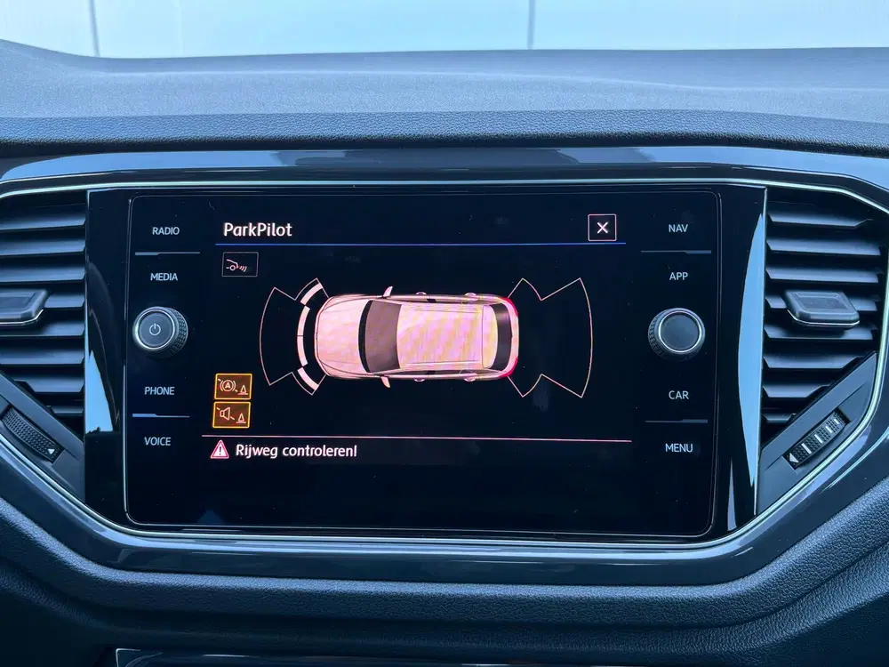 Volkswagen T-Roc 1.5 TSI (150 pk) Sport automaat uit 2020, foto 13