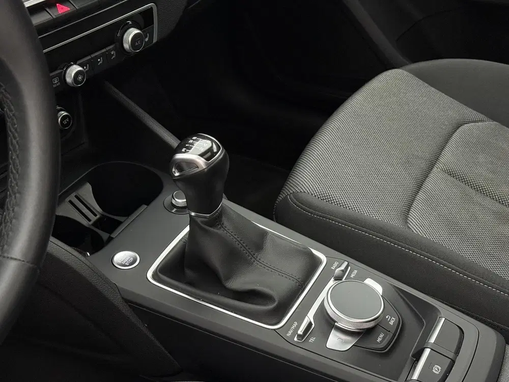 Audi Q2 35 TFSI S Edition S Line Panoramadak Stoel uit 2023, foto 9