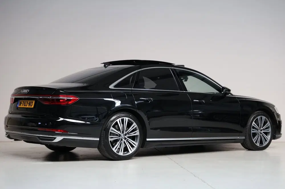 Audi A8 60 TFSI e Quattro uit 2020, foto 2