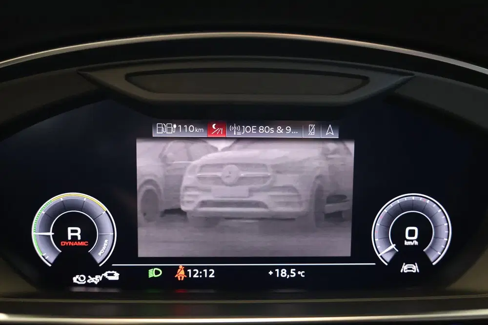 Audi A8 60 TFSI e Quattro uit 2020, foto 4