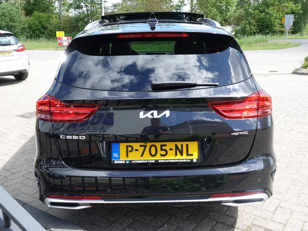 Kia Ceed 1.0 T-GDi GT-Line PANO uit 2022, foto 10