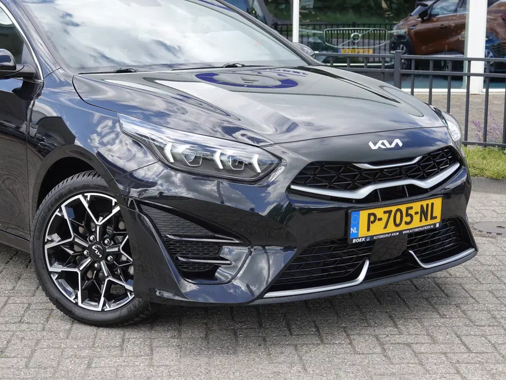 Kia Ceed 1.0 T-GDi GT-Line PANO uit 2022, foto 13