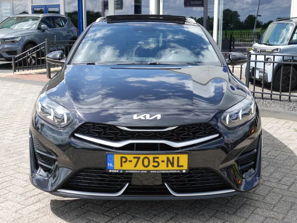 Kia Ceed 1.0 T-GDi GT-Line PANO uit 2022, foto 15