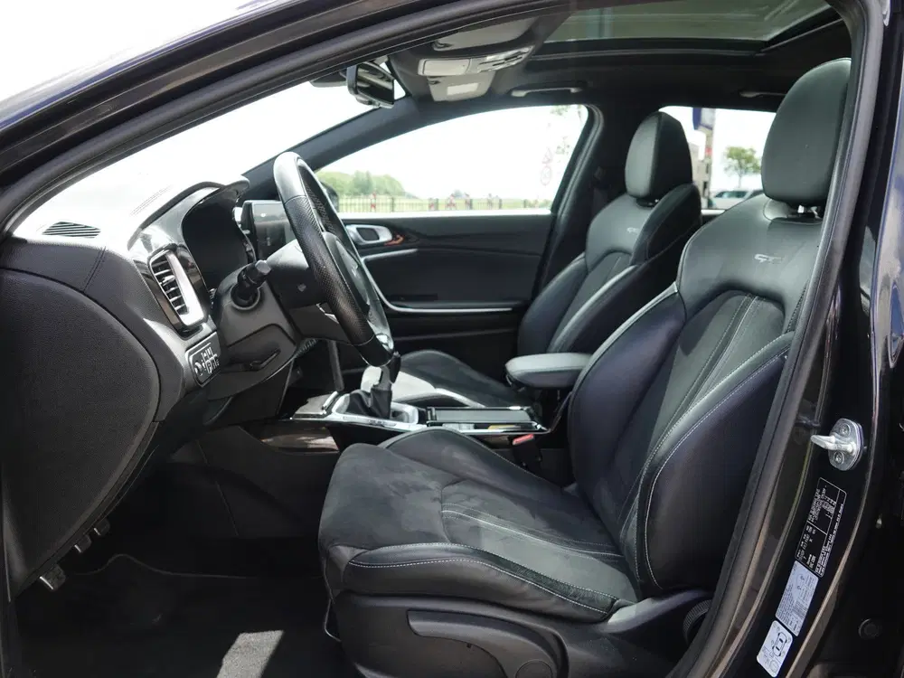 Kia Ceed 1.0 T-GDi GT-Line PANO uit 2022, foto 5
