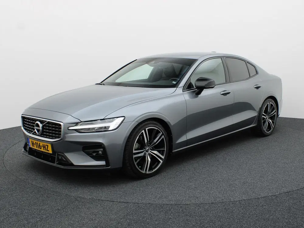 Volvo S60 2.0 T4 R-Design uit 2020, foto 3