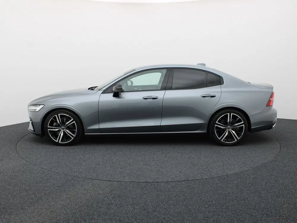Volvo S60 2.0 T4 R-Design uit 2020, foto 4