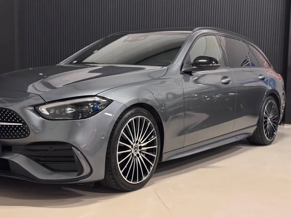 Mercedes-Benz C-Klasse 300 4MATIC AMG PANO uit 2022, foto 3