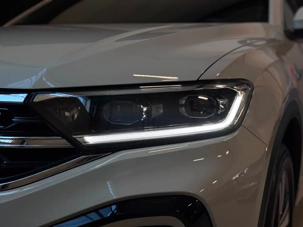 Volkswagen T-Roc 1.5 TSI R-Line DSG uit 2024, foto 14