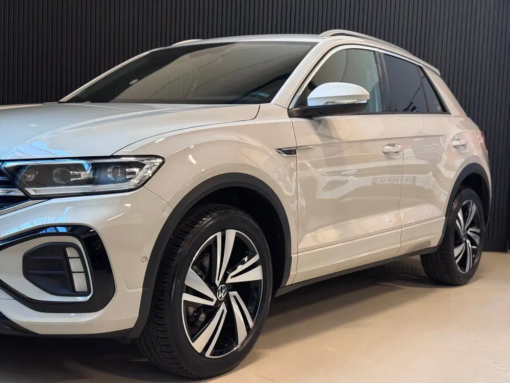 Volkswagen T-Roc 1.5 TSI R-Line DSG uit 2024, foto 3