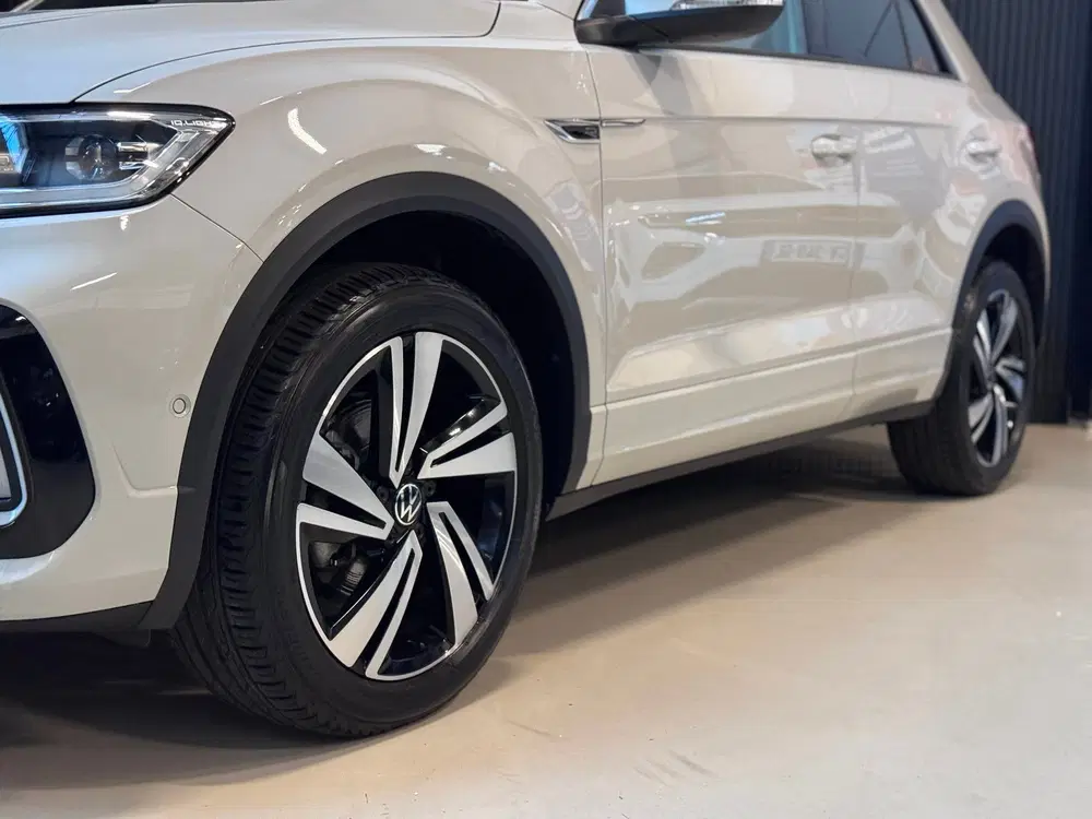 Volkswagen T-Roc 1.5 TSI R-Line DSG uit 2024, foto 9