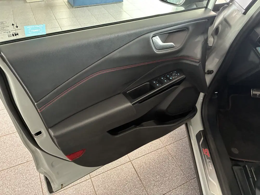 Ford Puma EcoBoost Hybrid ST-Line X-Automaat pano-tr uit 2025, foto 11