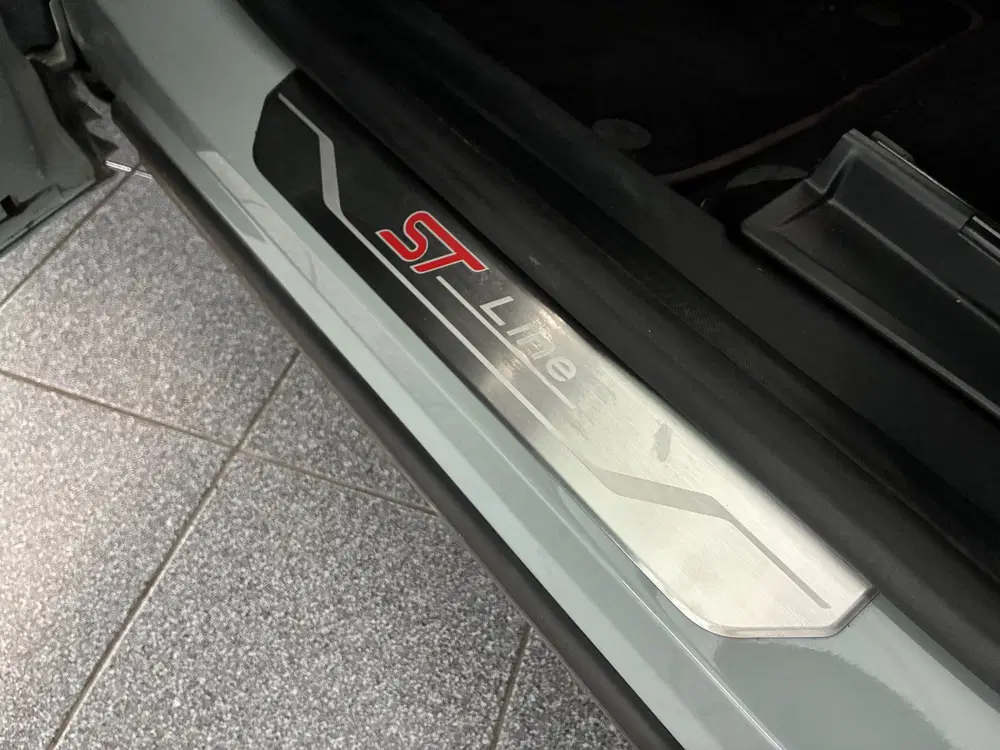 Ford Puma EcoBoost Hybrid ST-Line X-Automaat pano-tr uit 2025, foto 12