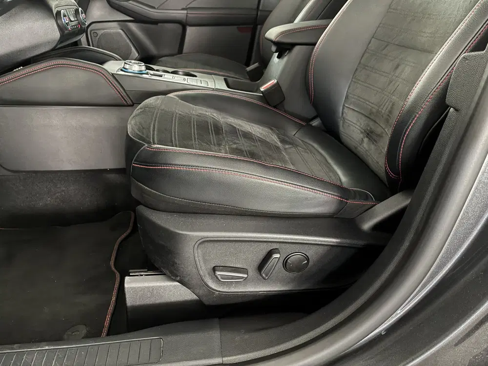 Ford Kuga 2.5 PHEV ST-Line X-20 inch-trekhaak winter uit 2022, foto 12