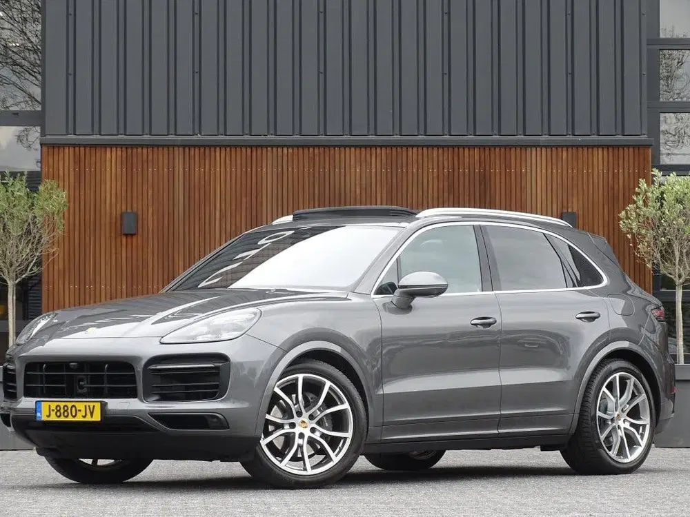 Porsche Cayenne 3.0 E-Hybrid 462PK uit 2020